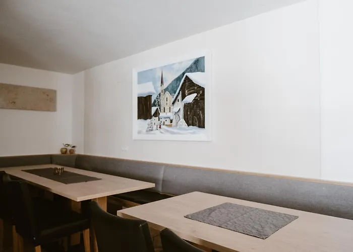 阿洛伊斯快乐假期公寓 *